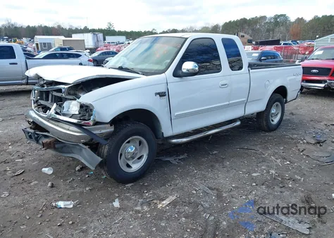 2000 Ford F-150 Lariat/Work Series/Xl/Xlt from USA, damaged, VIN 1FTRX18L7YNB71690